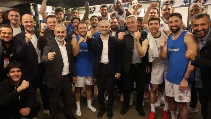 Çayırova Belediyesi’nden potada beşte beş